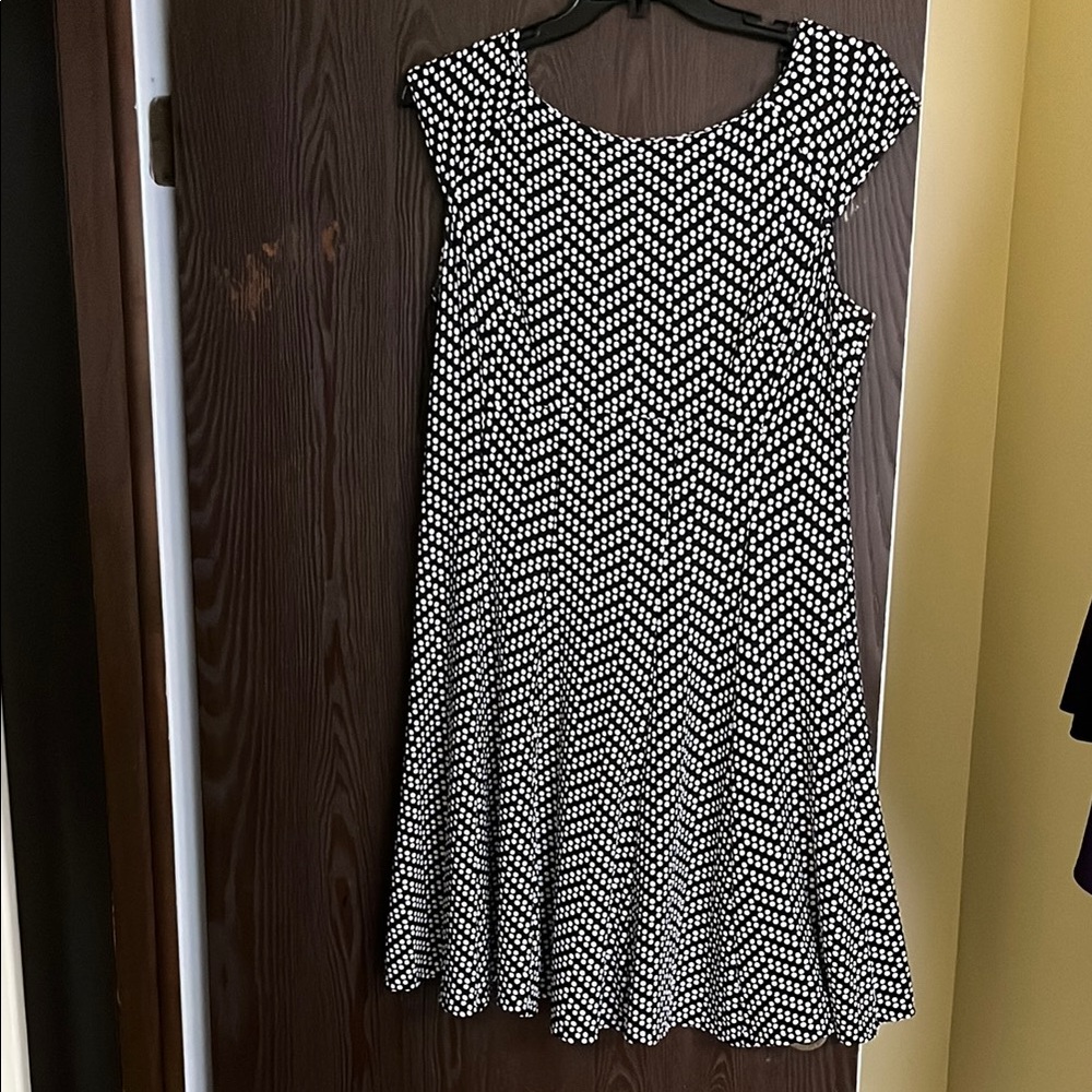 Danny & Nicole Black and White Pleated Midi Dress